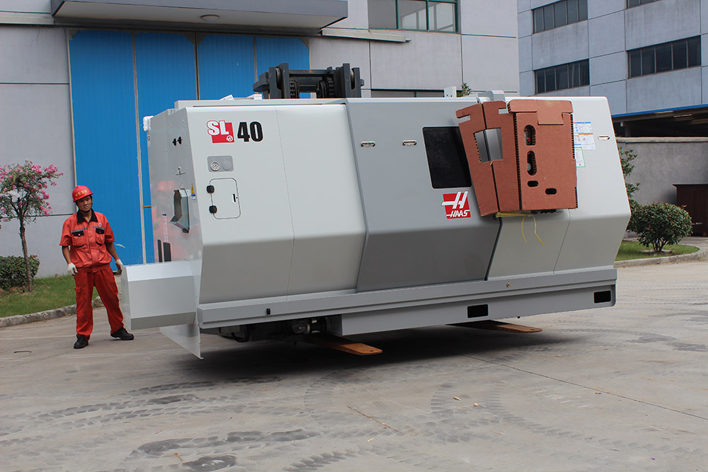 進(jìn)口精密加工中心搬運(yùn) 進(jìn)口精密加工中心搬運(yùn)